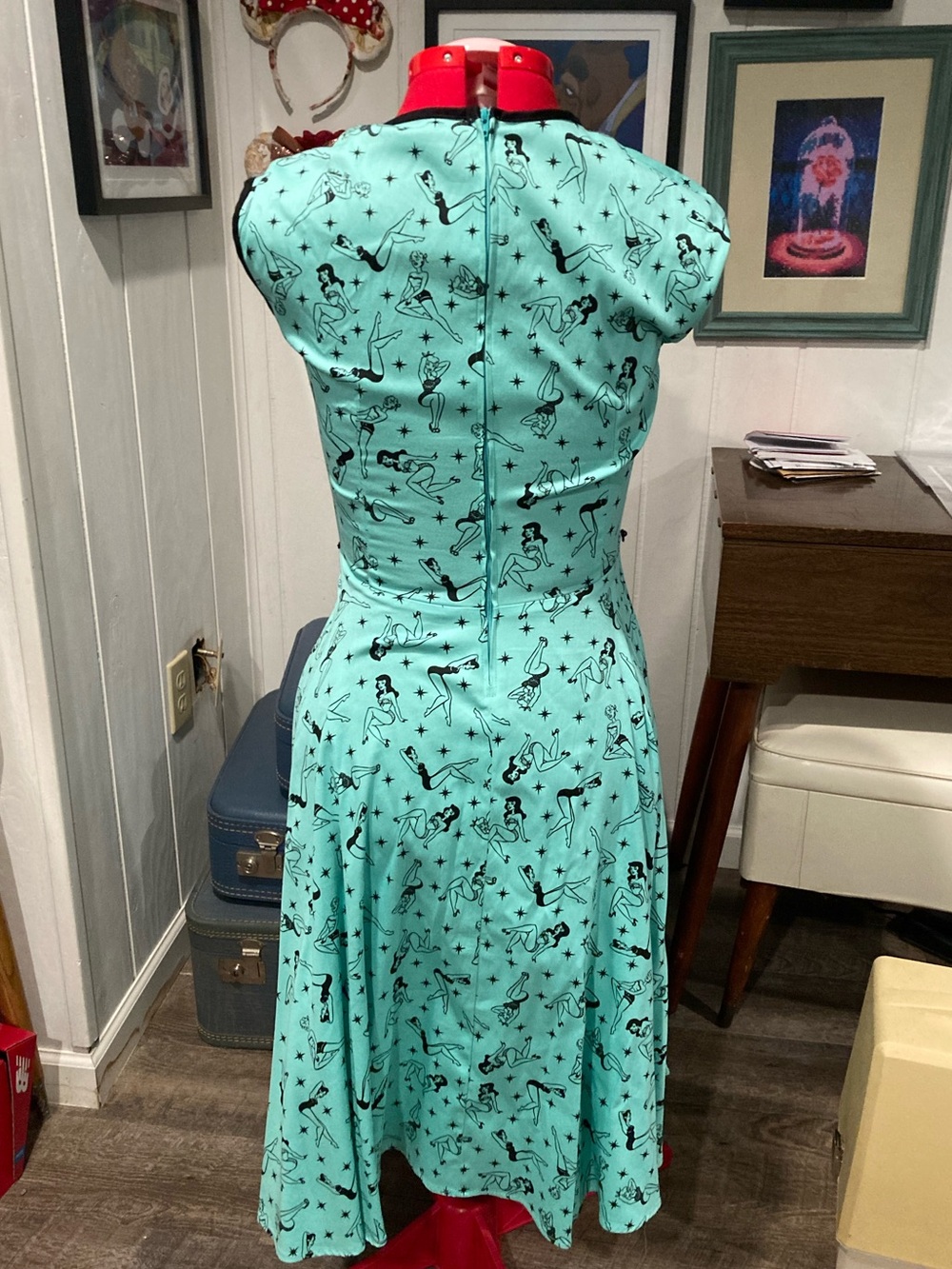 Pin Up Girl Heidi Dress - Picture 2 of 5